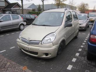 Toyota Yaris-verso  picture 2