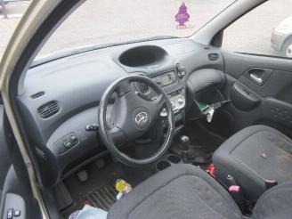 Toyota Yaris-verso  picture 5