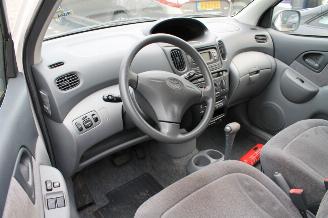 Toyota Yaris-verso  picture 5