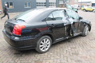 Toyota Avensis  picture 2