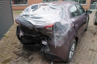 Mazda 2  picture 3