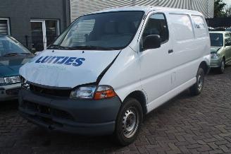 Toyota Hi-Ace  picture 1