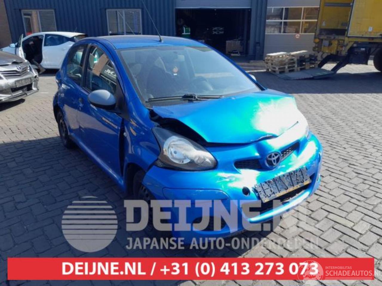 Toyota Aygo Aygo (B10), Hatchback, 2005 / 2014 1.0 12V VVT-i
