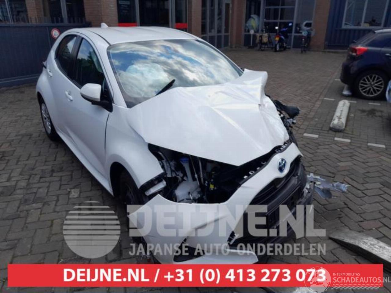 Toyota Yaris Yaris IV (P21/PA1/PH1), Hatchback, 2020 1.5 12V Hybrid 115