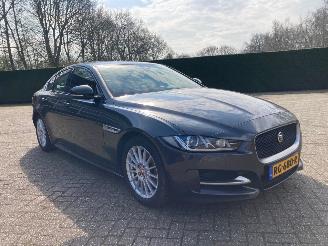 Unfallwagen Jaguar XE 2.0 D R-Sport 2017/11