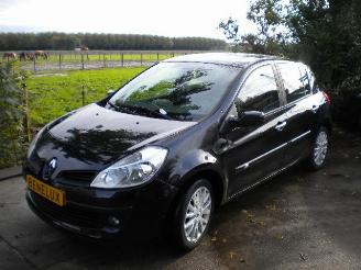 Renault Clio 1.2 tce 5d picture 1