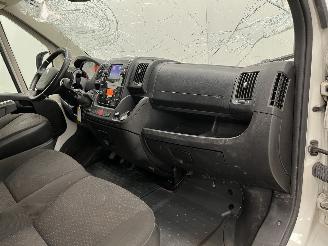 Citroën Jumper 35 2.2 BlueHDi 165 L3H2 Navi Clima picture 13