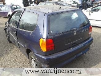 Volkswagen Polo (6n1) hatchback 1.6i 75 (aea)  (10-1994/07-1995) picture 3