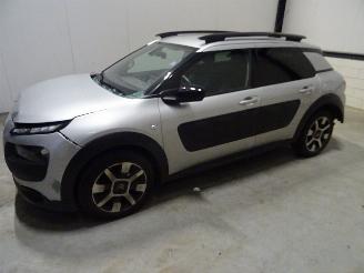 skadebil auto Citroën C4 cactus 1.2 THP 2015/11