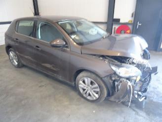 Peugeot 308 1.2 THP AUTOMAAT picture 3