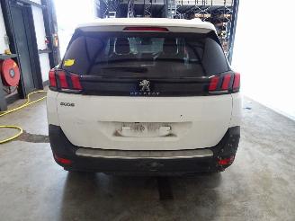 Peugeot 5008 1.2 THP picture 2