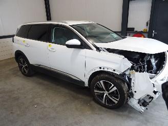 Peugeot 5008 1.2 THP picture 3