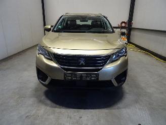 Salvage car Peugeot 5008 1.2 THP AUTOMAAT 2018/5