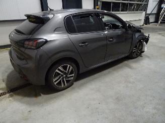 Peugeot 208 1.2 THP picture 3