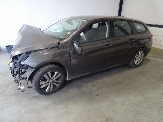 Sloopauto Peugeot 308 1.6 HDI 2016/1