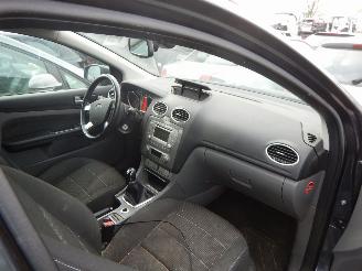 Ford Focus 1.8 16v picture 5