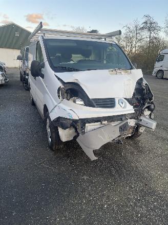 Renault Trafic 2.0 dci picture 2