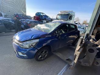 rozbiórka samochody osobowe Renault Clio 0,9 TCE GT line 2016/1
