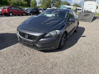 Autoverwertung Volvo V-40 1.6 T2 Summum 2014/1