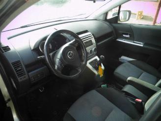 Mazda 5  picture 4