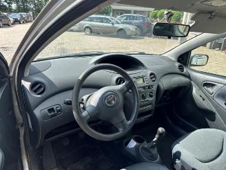 Toyota Yaris Yaris (P1), Hatchback, 1999 / 2005 1.3 16V VVT-i picture 4