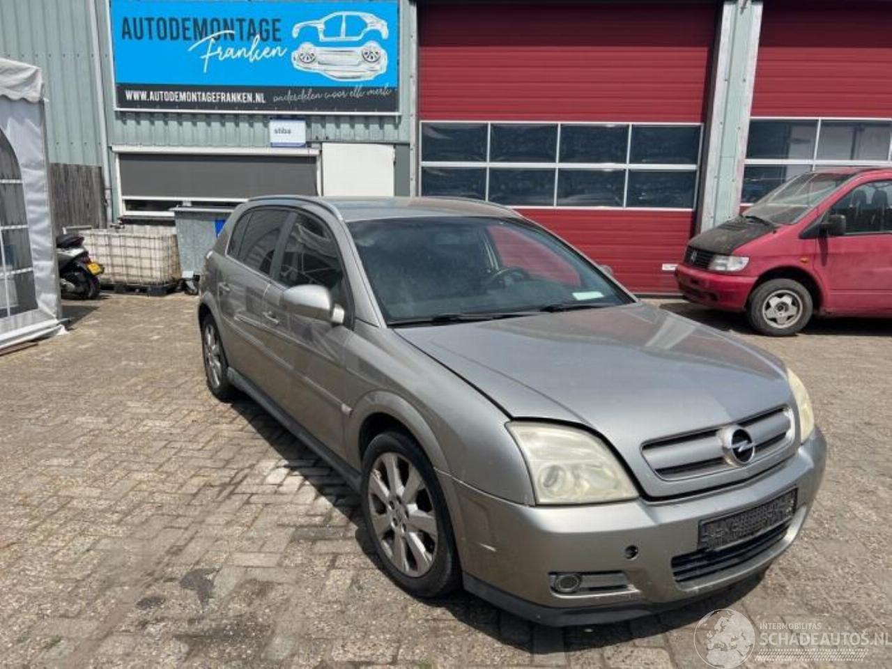 Opel Signum 