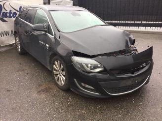 Opel Astra 1.6 Sports Tourer picture 2