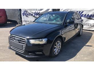 Audi A4 2.0 TDi Waterschade Avant picture 1