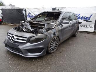 demontáž osobní automobily Mercedes B-klasse 200 CDi 2015/1
