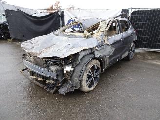 Salvage car Nissan Qashqai 1.3 WATERSCHADE 2019/4