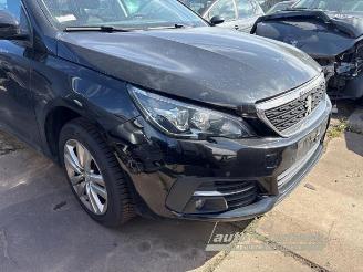Peugeot 308 308 SW (L4/L9/LC/LJ/LR), Combi 5-drs, 2014 / 2021 1.2 12V e-THP PureTech 110 picture 18