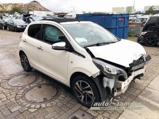 Peugeot 108 108, Hatchback, 2014 1.0 12V picture 3