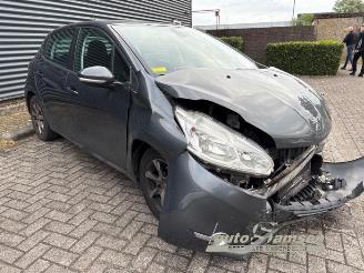 Peugeot 208 208 I (CA/CC/CK/CL), Hatchback, 2012 / 2019 1.6 e-HDi FAP picture 6