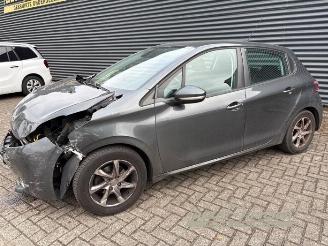 Peugeot 208 208 I (CA/CC/CK/CL), Hatchback, 2012 / 2019 1.6 e-HDi FAP picture 2