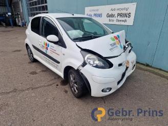 Coche siniestrado Toyota Aygo Aygo (B10), Hatchback, 2005 / 2014 1.0 12V VVT-i 2010/12