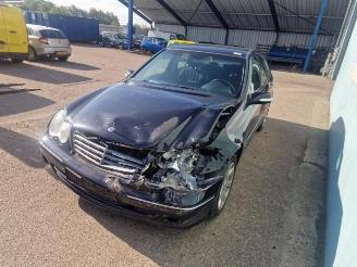 Mercedes C-klasse C (W203), Sedan, 2000 / 2007 2.2 C-200 CDI 16V picture 3