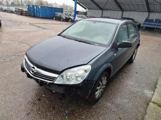 Opel Astra Astra H (L48), Hatchback 5-drs, 2004 / 2014 1.8 16V picture 4