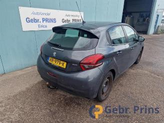 Salvage car Peugeot 208 208 I (CA/CC/CK/CL), Hatchback, 2012 / 2019 1.6 Blue HDi 100 2015/12