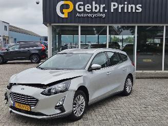 Schadeauto Ford Focus 1.0 Ti-VCT EcoBoost 12V 125 Combi/o  Benzine 999cc 92kW (125pk) FWD 2019/12