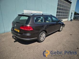 krockskadad bil auto Volkswagen Passat Passat Variant (365), Combi, 2010 / 2015 1.6 TDI 16V Bluemotion 2012/3