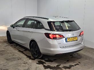 damaged passenger cars Opel Astra SPORTS TOURER 1.6 CDTI 110 16V Combi/o  Diesel 1.598cc 81kW (110pk) FWD 2018/7