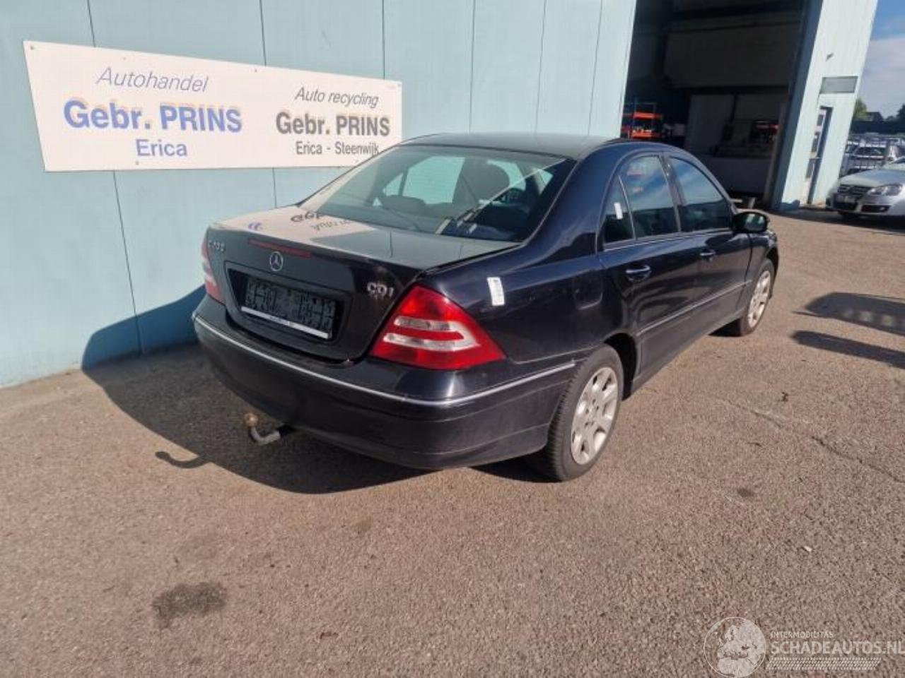 Mercedes C-klasse C (W203), Sedan, 2000 / 2007 2.2 C-200 CDI 16V