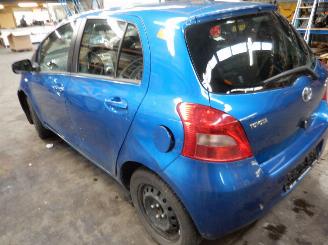Toyota Yaris 1.2 16V picture 3