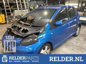 Salvage car Toyota Aygo Aygo (B10), Hatchback, 2005 / 2014 1.0 12V VVT-i 2009/3
