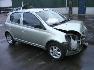 Toyota Yaris 1.0 16v picture 4