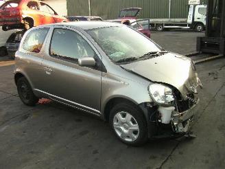 Toyota Yaris 1.0 16 v picture 4