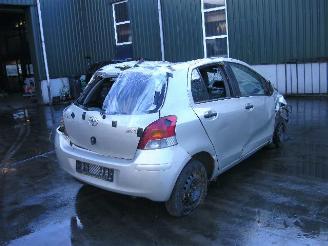 Toyota Yaris 1.0 16v picture 3