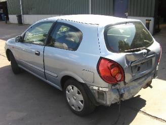 Nissan Almera 1.8 16v automaat picture 2