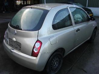 Nissan Micra 1.2 16v automaat picture 3