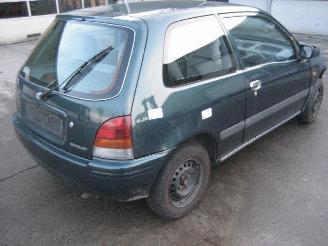 Toyota Starlet 1.3  16v   automaat picture 4